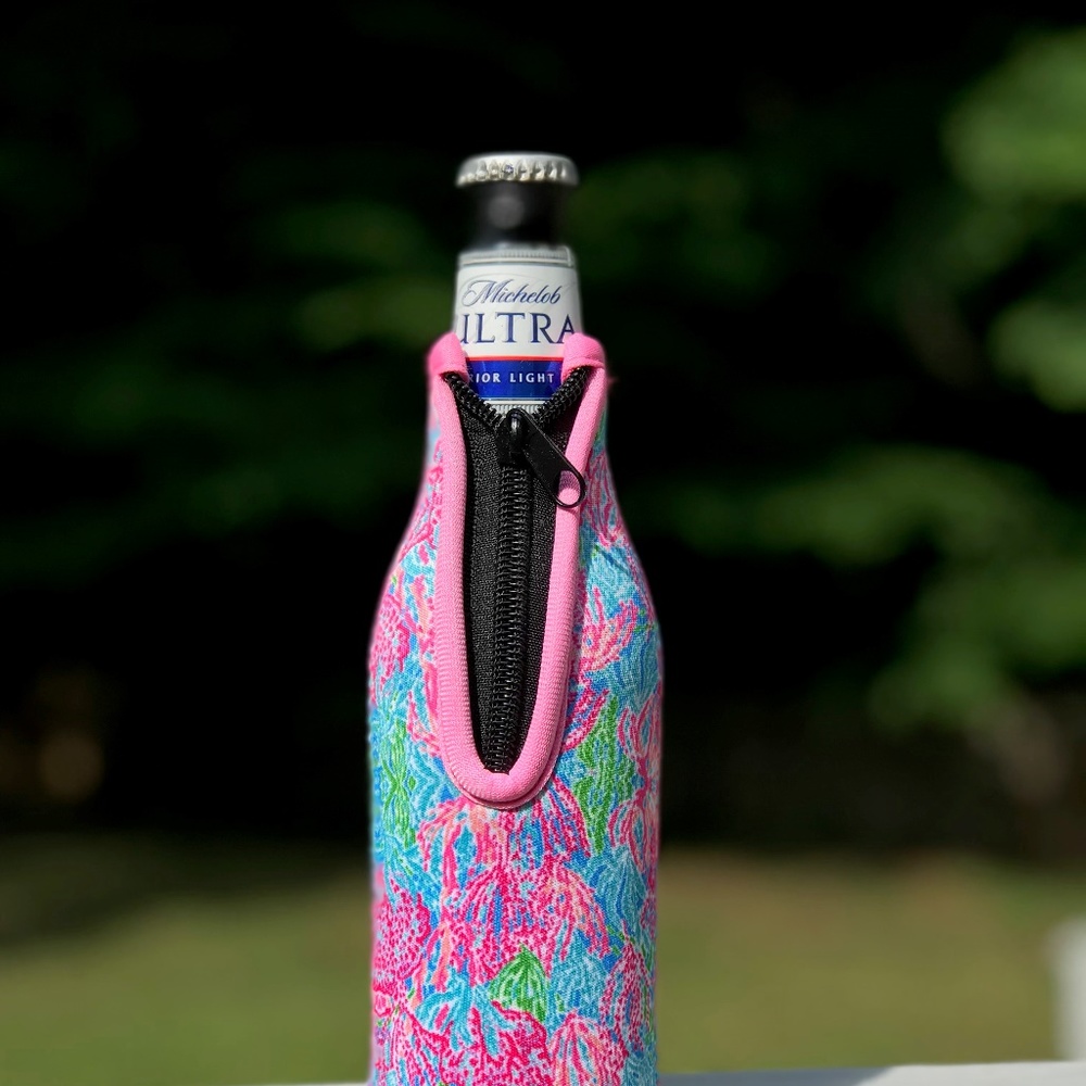 SET OF FOUR NEOPRENE BEER KOOZIES, CORAL